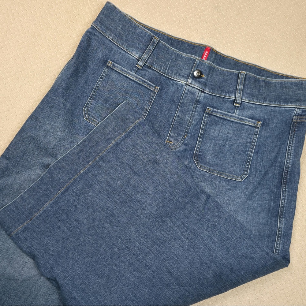 SPANX Wide Leg Denim-Blue Cropped Jeans - Picture 5 of 13